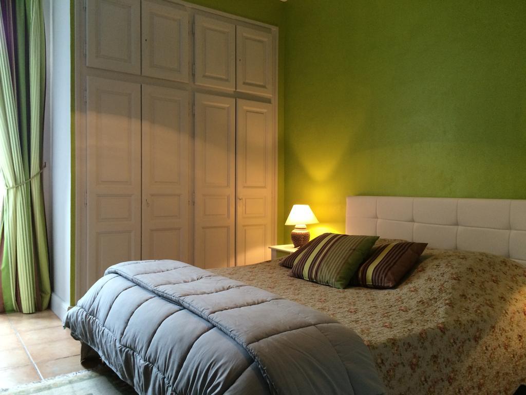 Domaine De Silencenia Bed & Breakfast Louhossoa Dış mekan fotoğraf